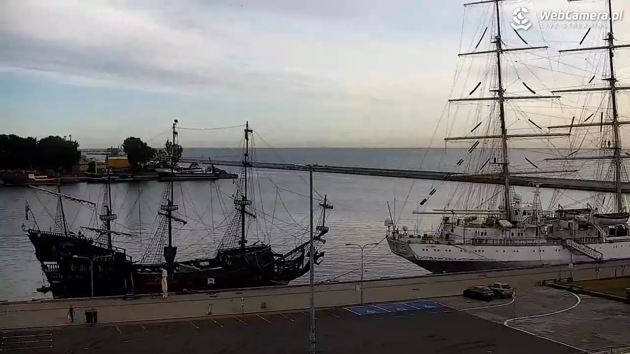 W Gdyni koniecznie zobaczcie trzymasztowy żaglowiec, statek muzeum – Dar Pomorza. 